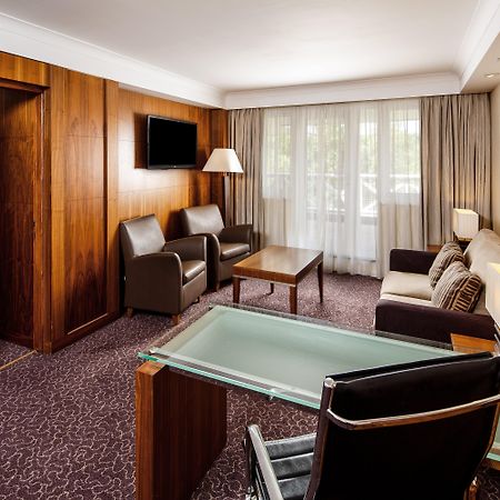 מלון Crowne Plaza רדינג מראה חיצוני תמונה